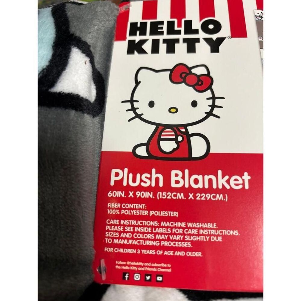 Hello‎ Kitty Plush Blanket 60"x90" NWT